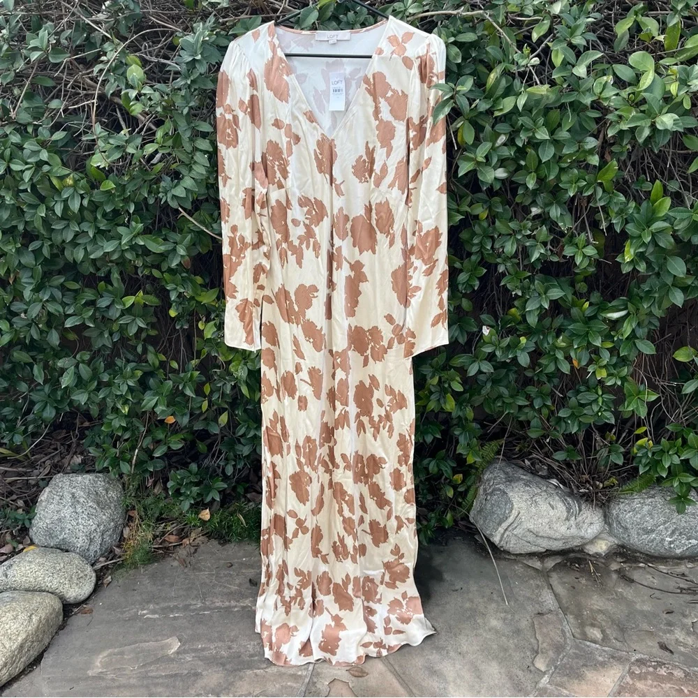 NWT LOFT Floral V-Neck Bias Maxi Dress in Size 14 - Picture 6 of 8